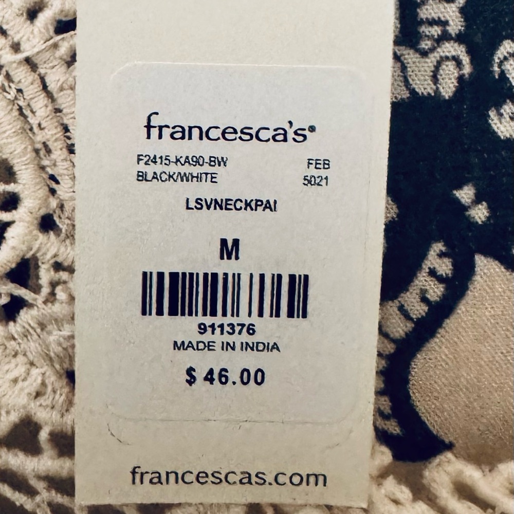 Francesca's Collections Blue Beige v-neck Evie Paisley Lace Blouse NWT - size M - Picture 2 of 10